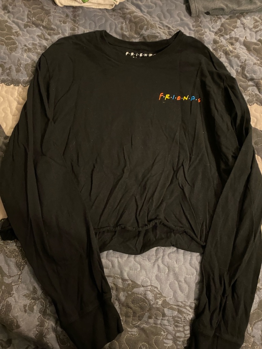 FRIENDS' Long Sleeve Crop